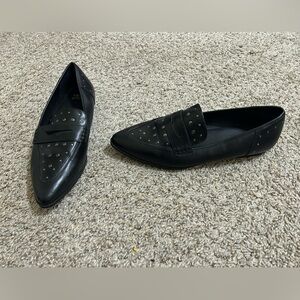 Frye & Co. Women’s Elara Closed Toe Loafers Size 9M Black Gunmetal Studs Pointed